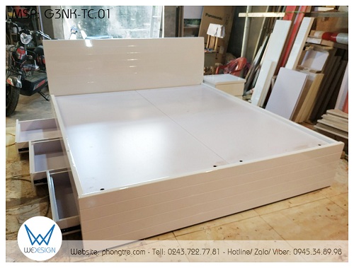 Dát giường làm bằng tấm MDF, dày 1.5cm, tráng melamine 2 mặt màu trắng