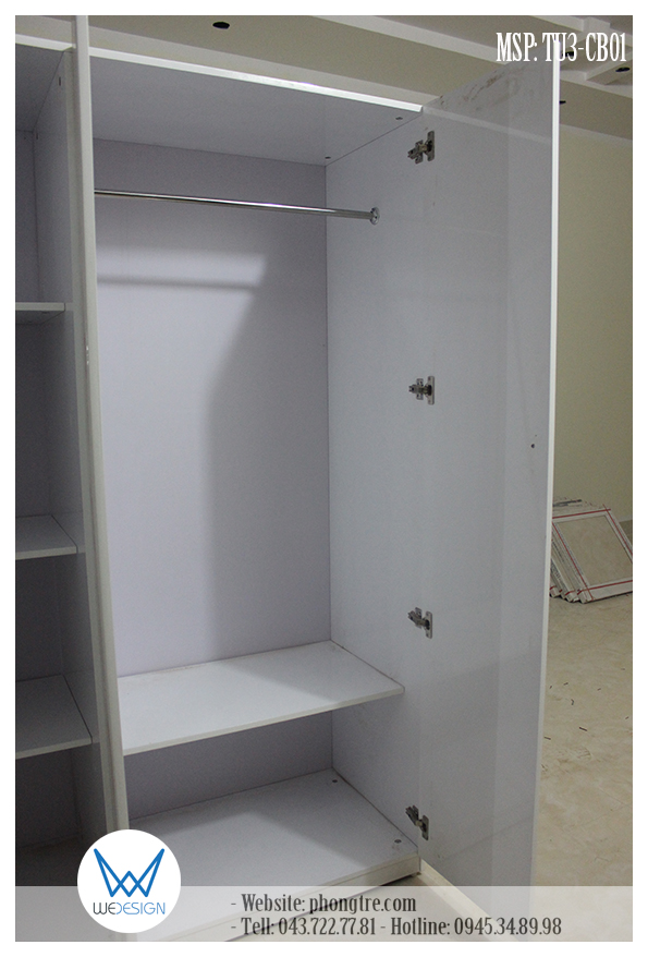 Buồng tủ lớn có công năng để đồ gấp thường xuyên sử dụng và đồ treo